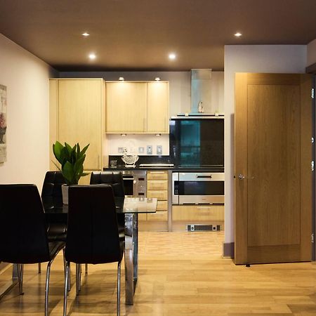 The Vauxhall Hideout - Comfy 2Bdr Flat With Balcony Лондон Экстерьер фото
